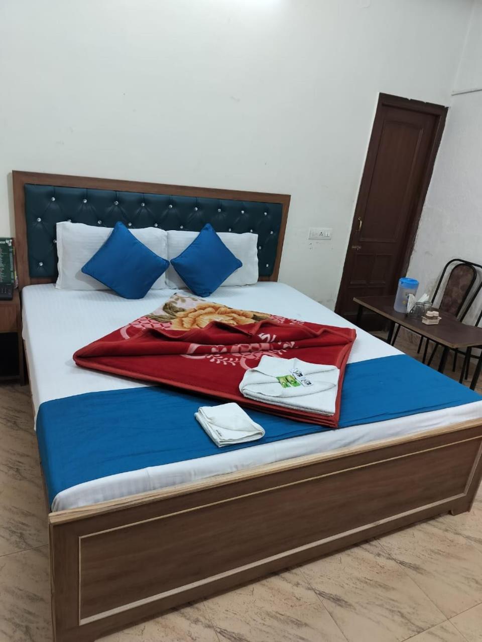 Hotel Holiday Inn Paradise Chandīgarh Exteriér fotografie