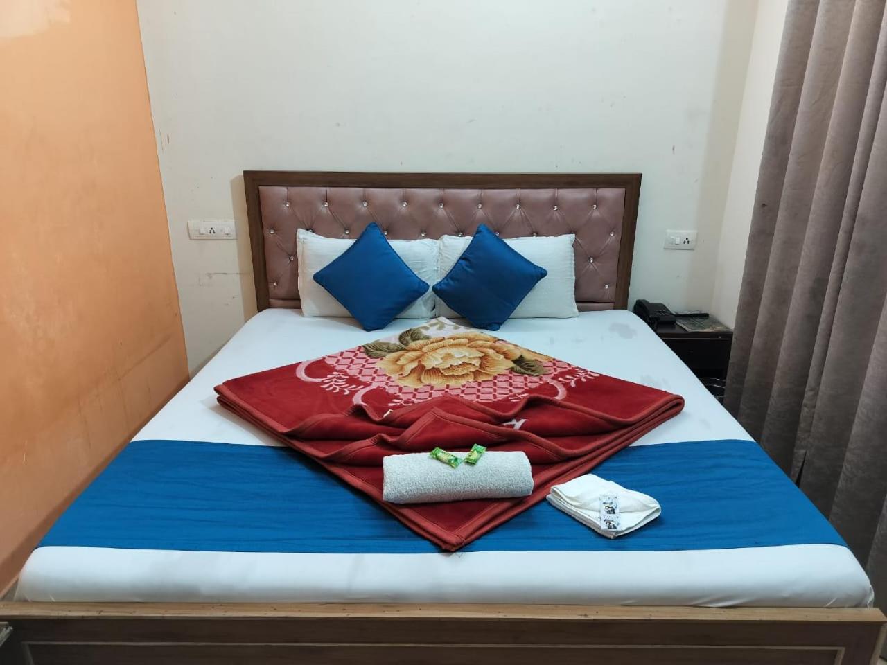 Hotel Holiday Inn Paradise Chandīgarh Exteriér fotografie