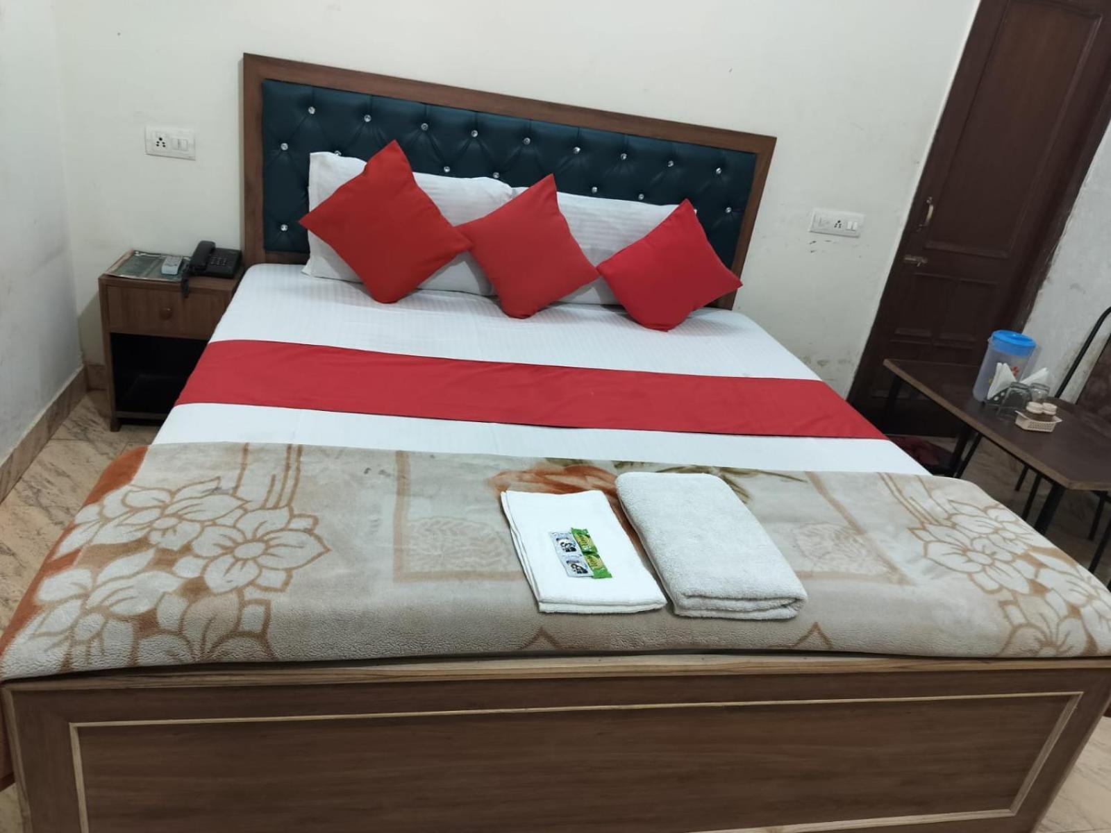 Hotel Holiday Inn Paradise Chandīgarh Exteriér fotografie