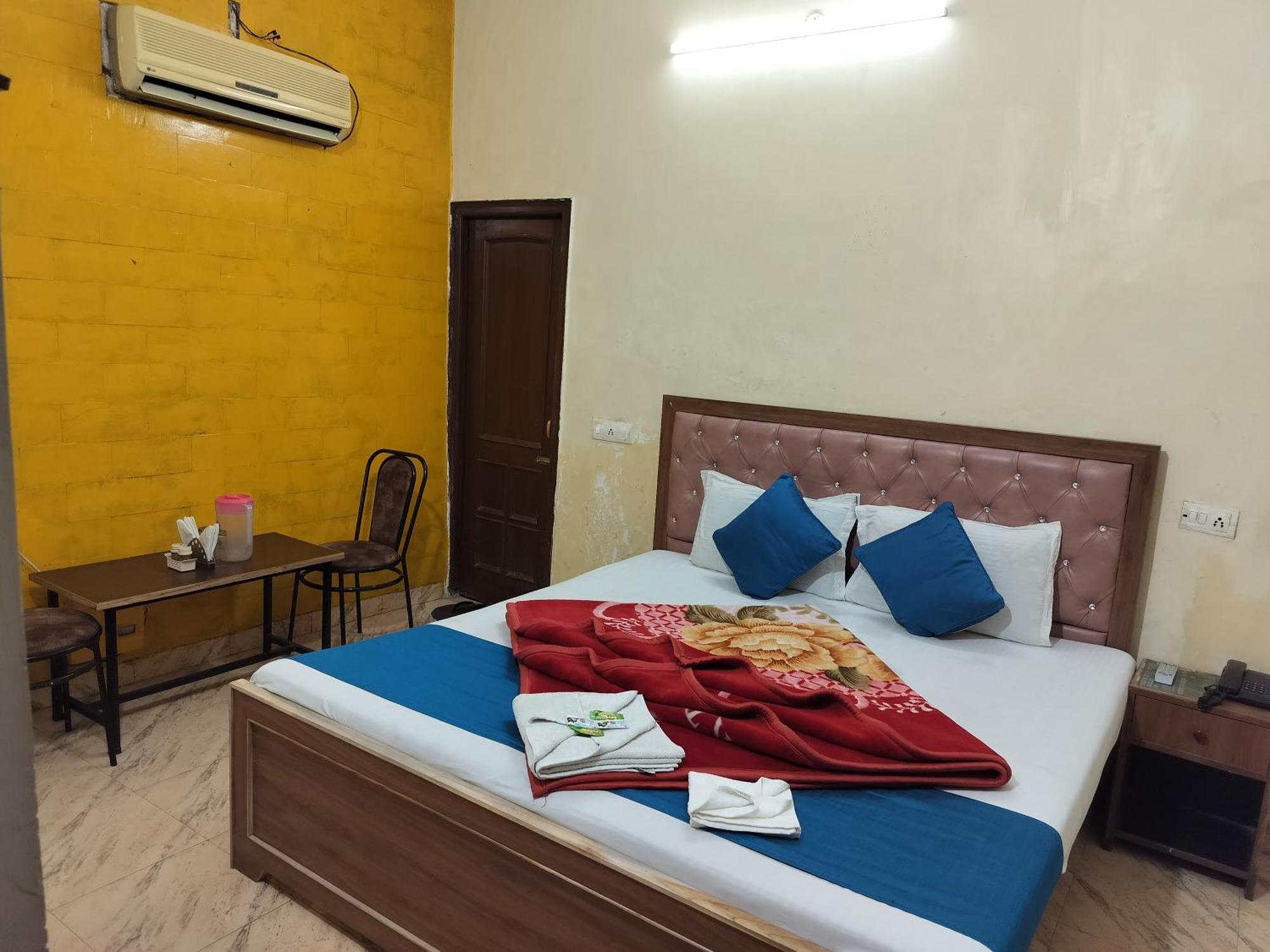 Hotel Holiday Inn Paradise Chandīgarh Exteriér fotografie
